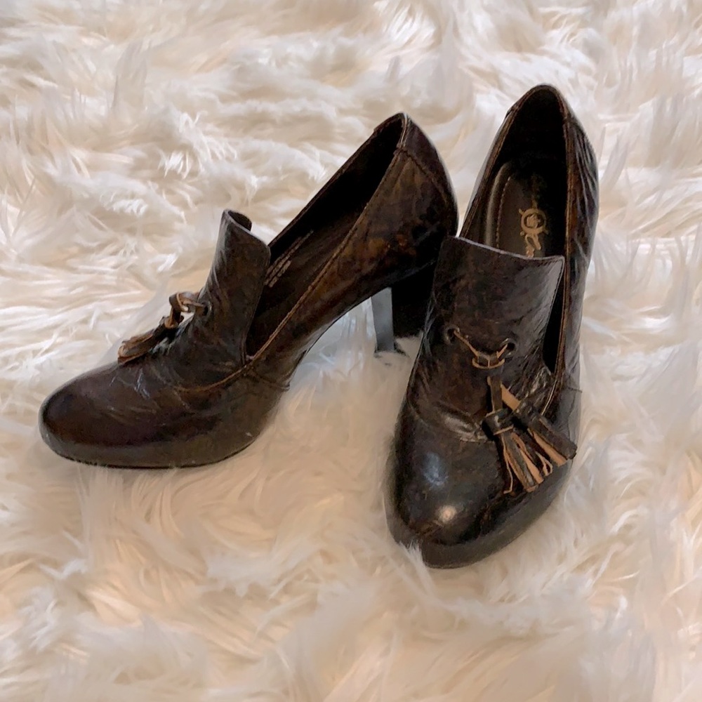 Brown Born shoes